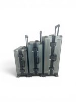 HEUER Aluminium Premium 2026 Stripe in Grau   All-Inclusive Reise Paket + Heuer Aluminium Wallet in Silber – Bild 8